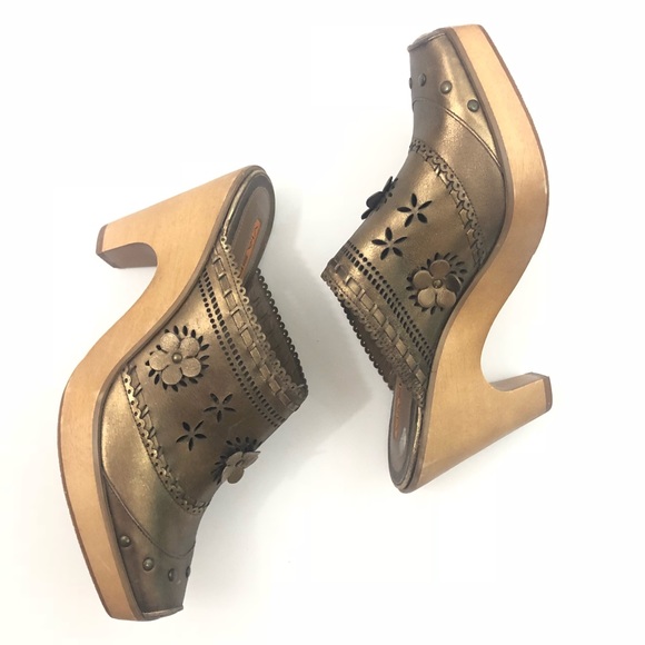 gold clogs metallic